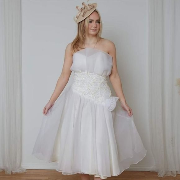 Vintage White Organza Wedding or Prom Dress 9/10 - Picture 3 of 11